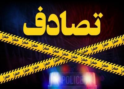 برخورد کامیونت و سواری 3 کشته و مجروح برجای گذاشت