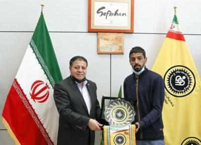 مهاجم عمانی از سپاهان جدا شد