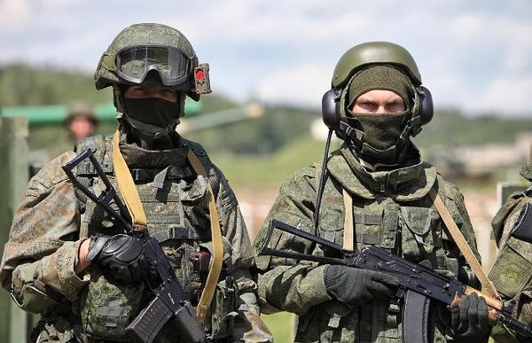 عقب نشینی سربازان روسیه از مرز با اوکراین