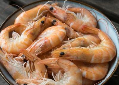 طرز تهیه قلیه میگو بوشهری؛ رازهای سبزی معطر و تمرهندی